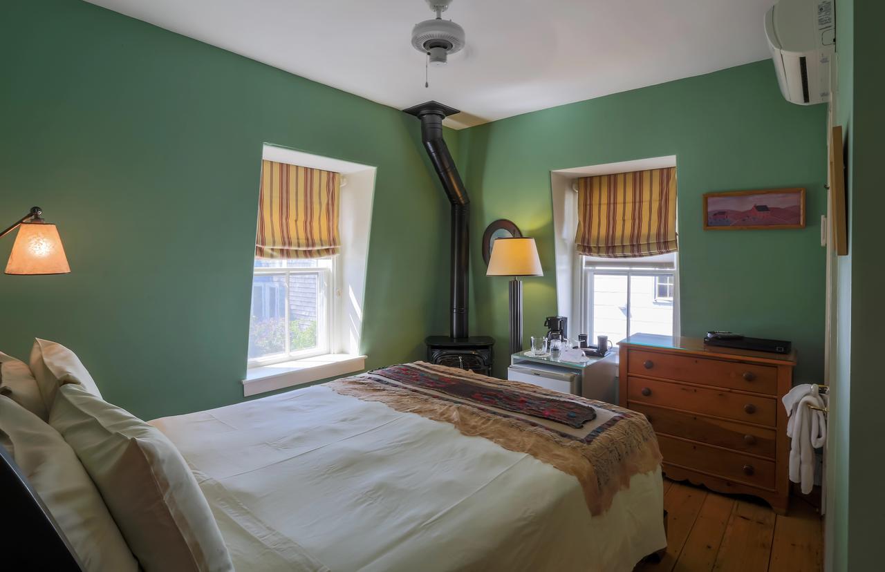 The Tucker Inn Провинстаун Экстерьер фото